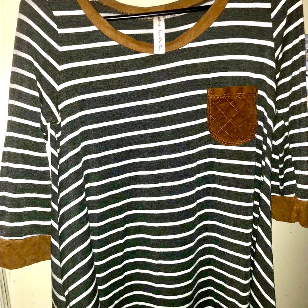 Vanilla Bay Boutique Brand 3/4 Blouse, Flowy